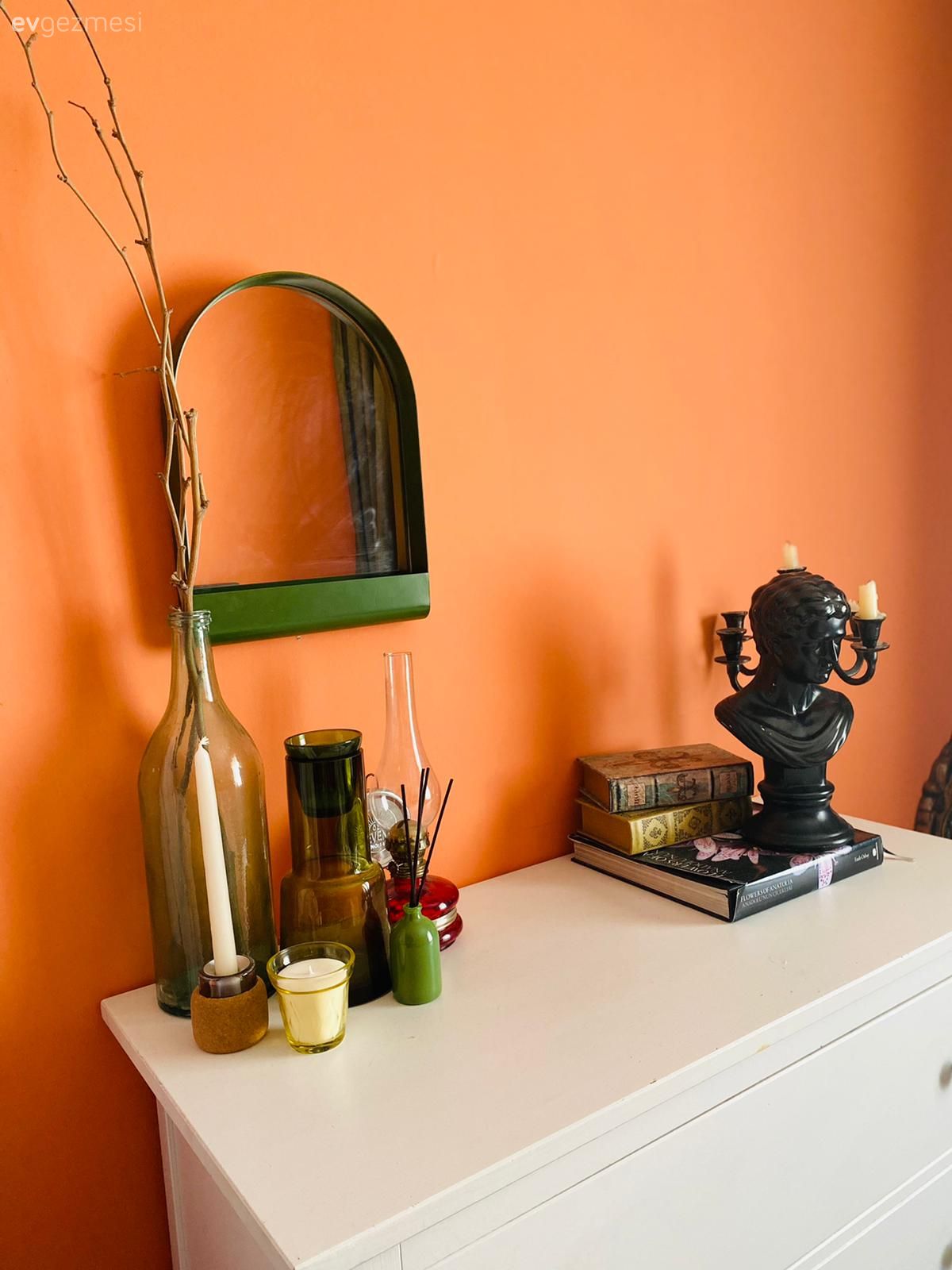 Beyaz, Turuncu duvar rengi, Dekoratif Objeler