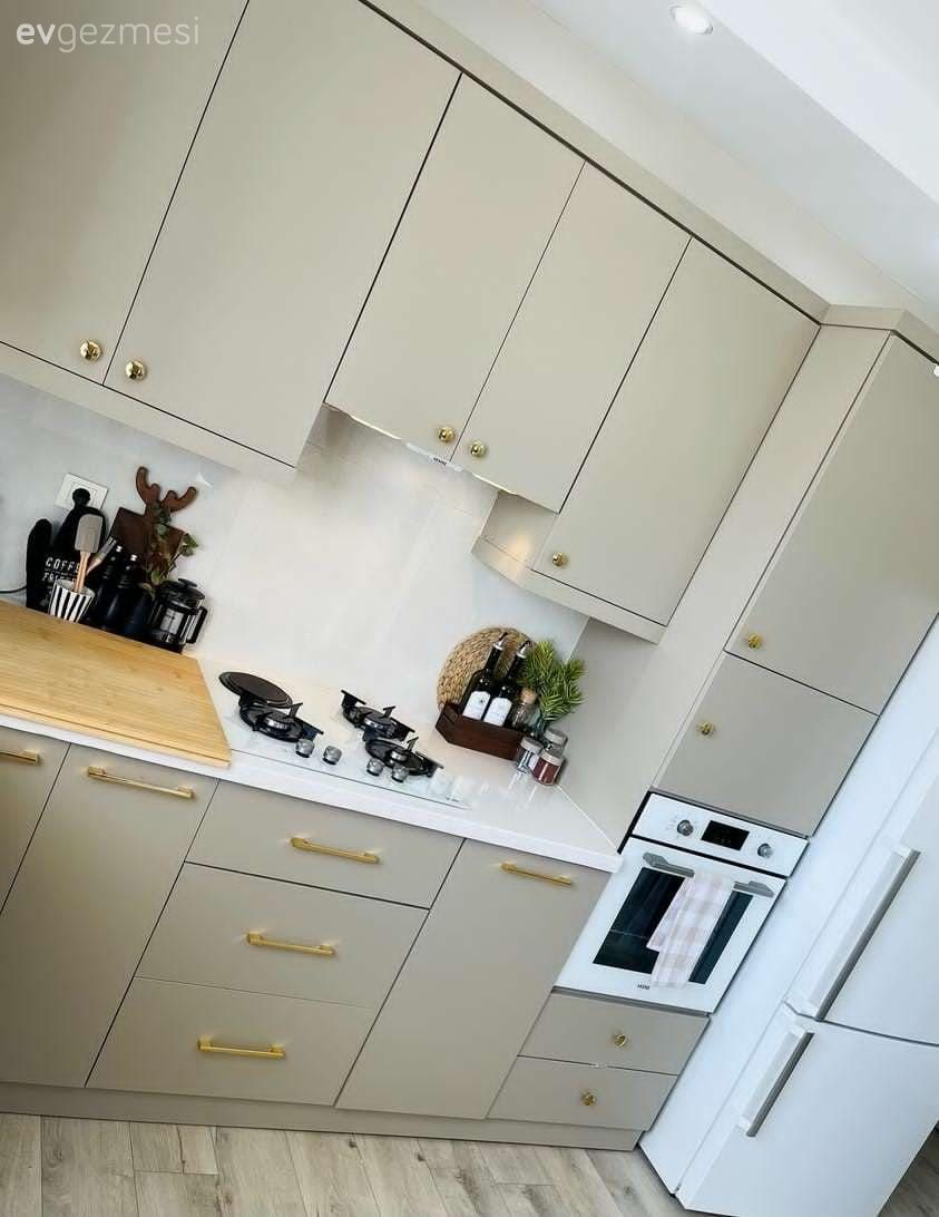 Mutfak, Vizon, Bej, Beyaz, Altın, Siyah, Mutfak Avize Modelleri, Mutfak aksesuarları, Parke, Spot aydınlatma, Aydınlatma