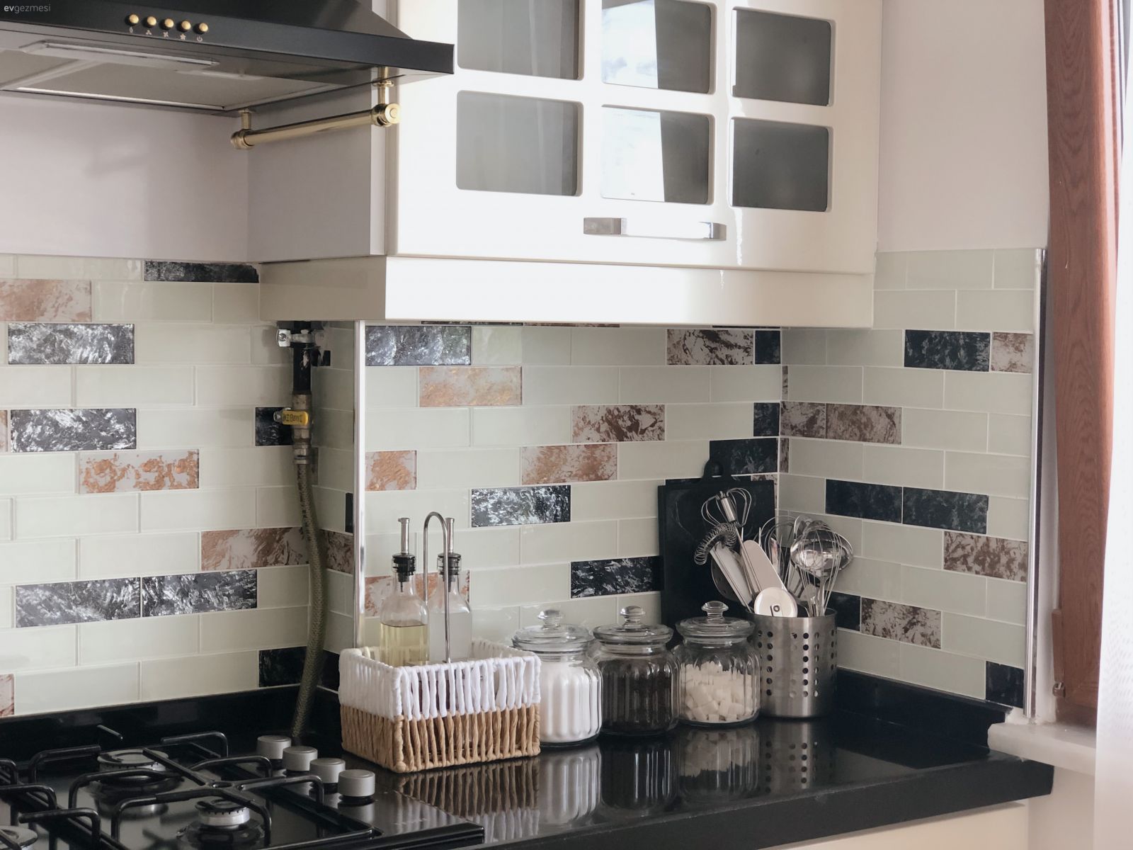 Mutfak tezgahı, Mutfak, Siyah tezgah, Mutfak tezgah arası