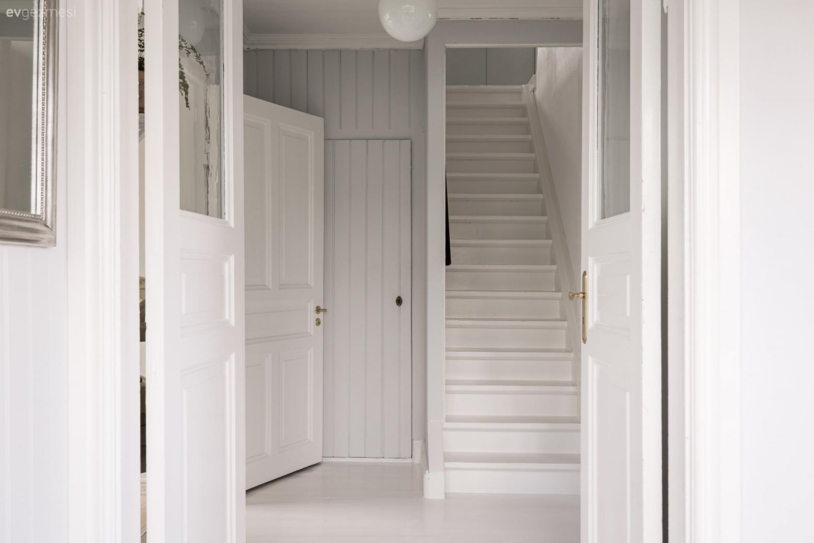 Masal Alemine Davet Eden 167 M2'lik Beyaz Villa