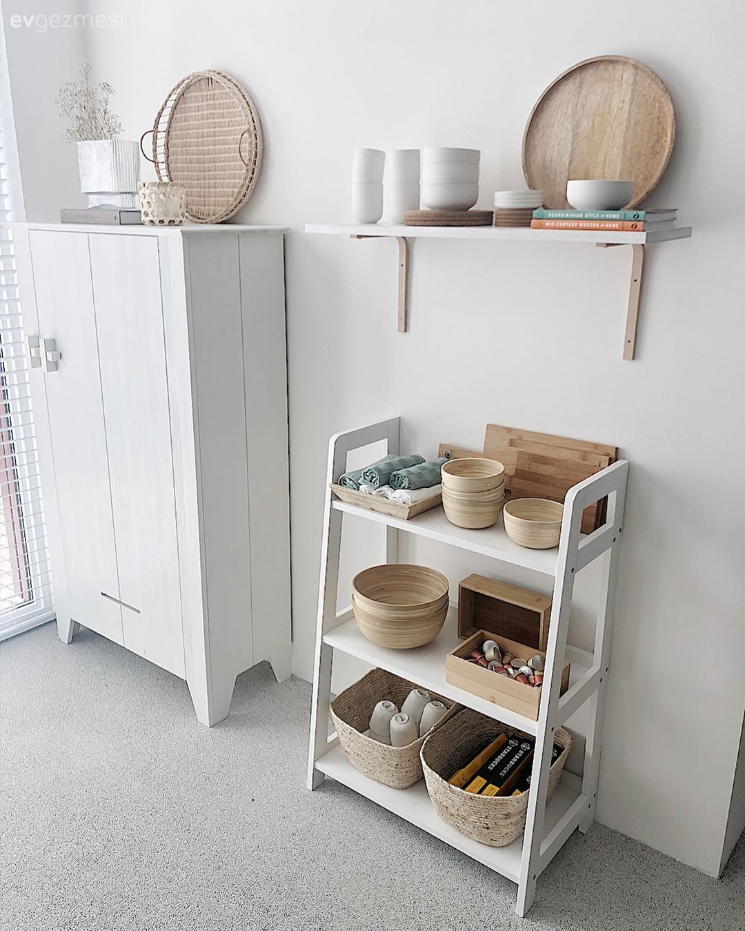 Mutfak, Beyaz, Mutfak rafı, Ekstra mutfak dolabı, Duvar rafı, Duvar dekorasyonu