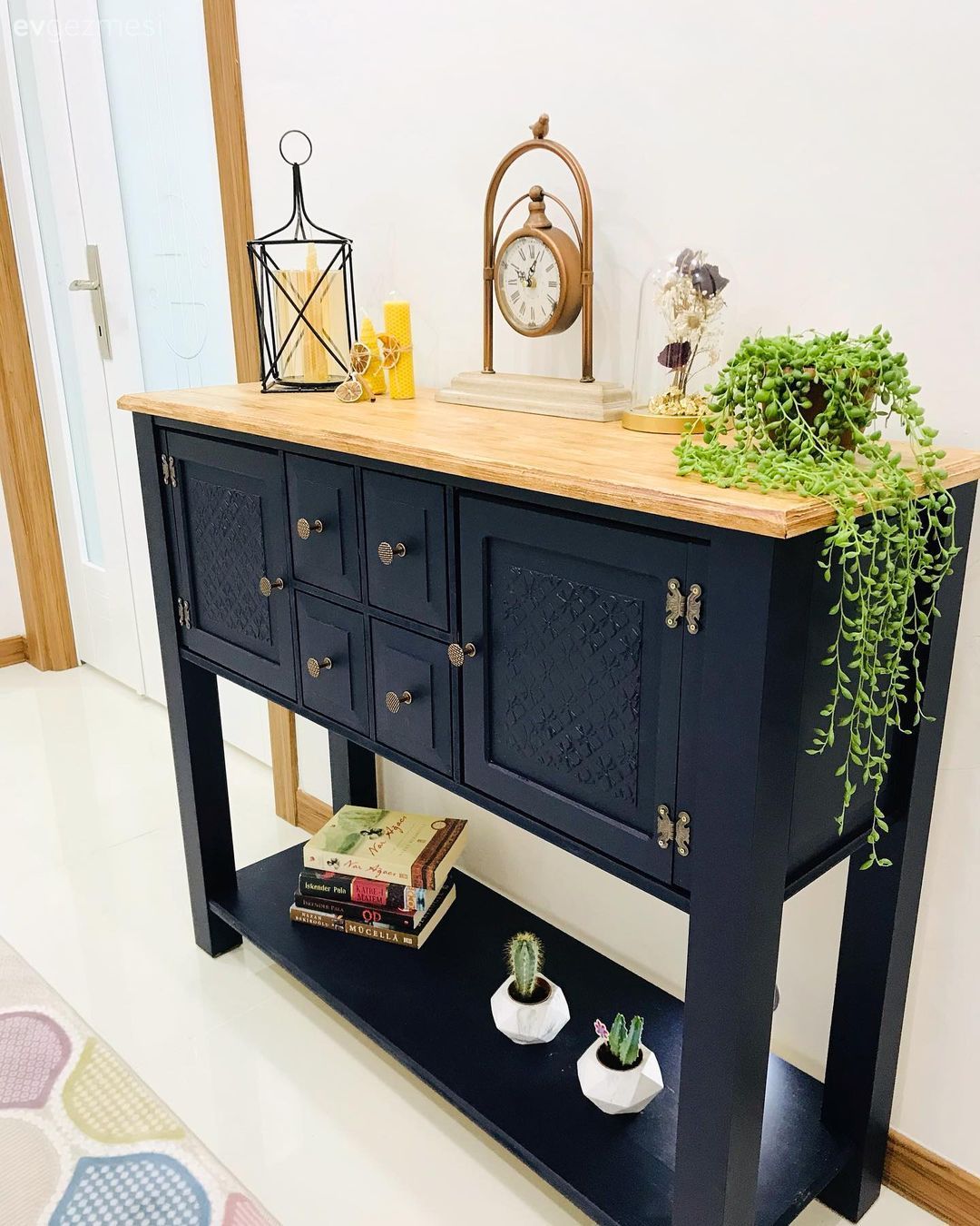 İndigo Mavisi, Dresuar, Antre