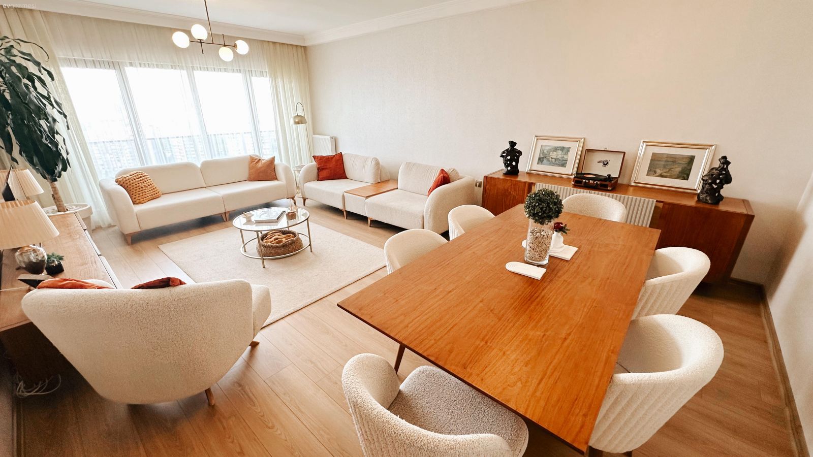 Öncesi Balkon Sonrası Çalışma Odası: Ankara'dan Keyifli Bir Ev!