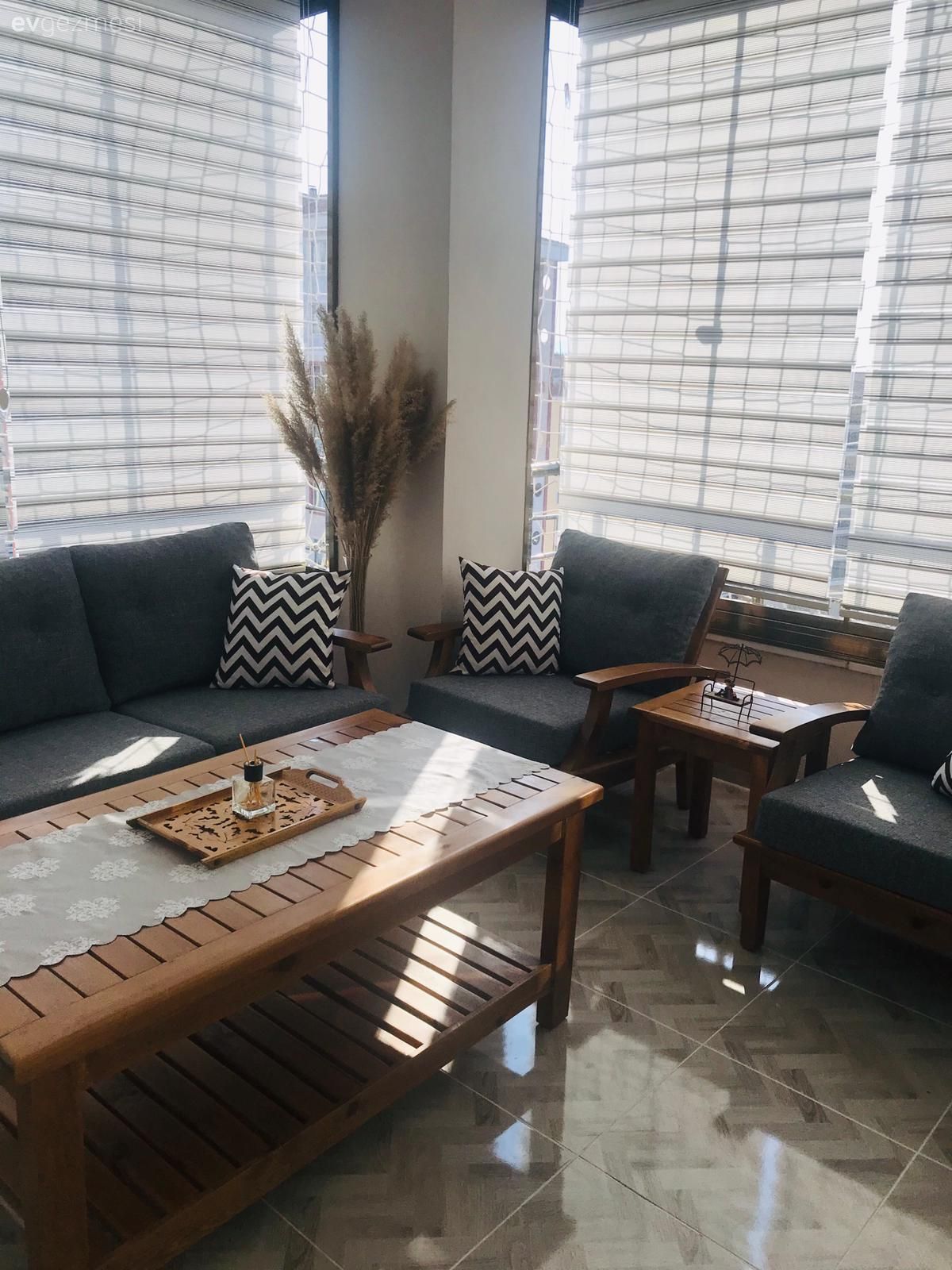 Balkon, Beyaz, Antrasit  , Siyah, Balkon oturma grubu, Kırlent, Ev tekstili, Zigzak desen, Balkon perdesi, Balkon masası, Pampas otu, Gri