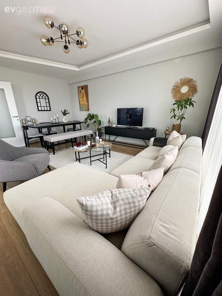 Bu Adana Evinde Siyah ve Beyaz Birbiri Olmadan Yapamıyor!