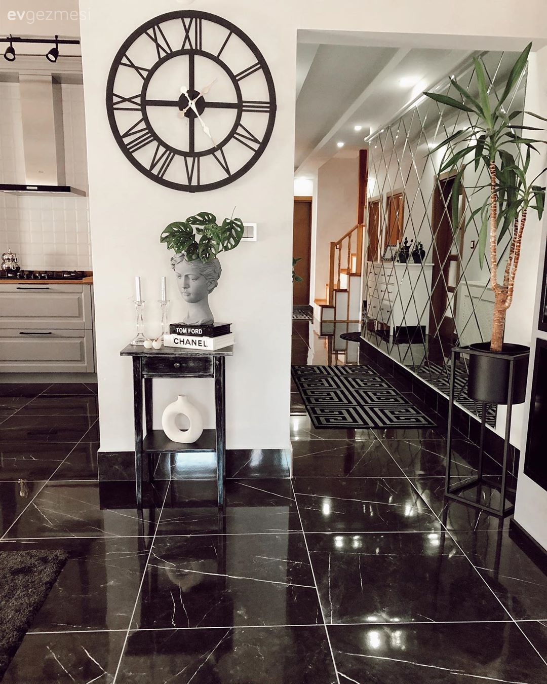 Bu Yalova Evinde Farklı Tarzların Kontrastı Dekora Zenginlik Katmış