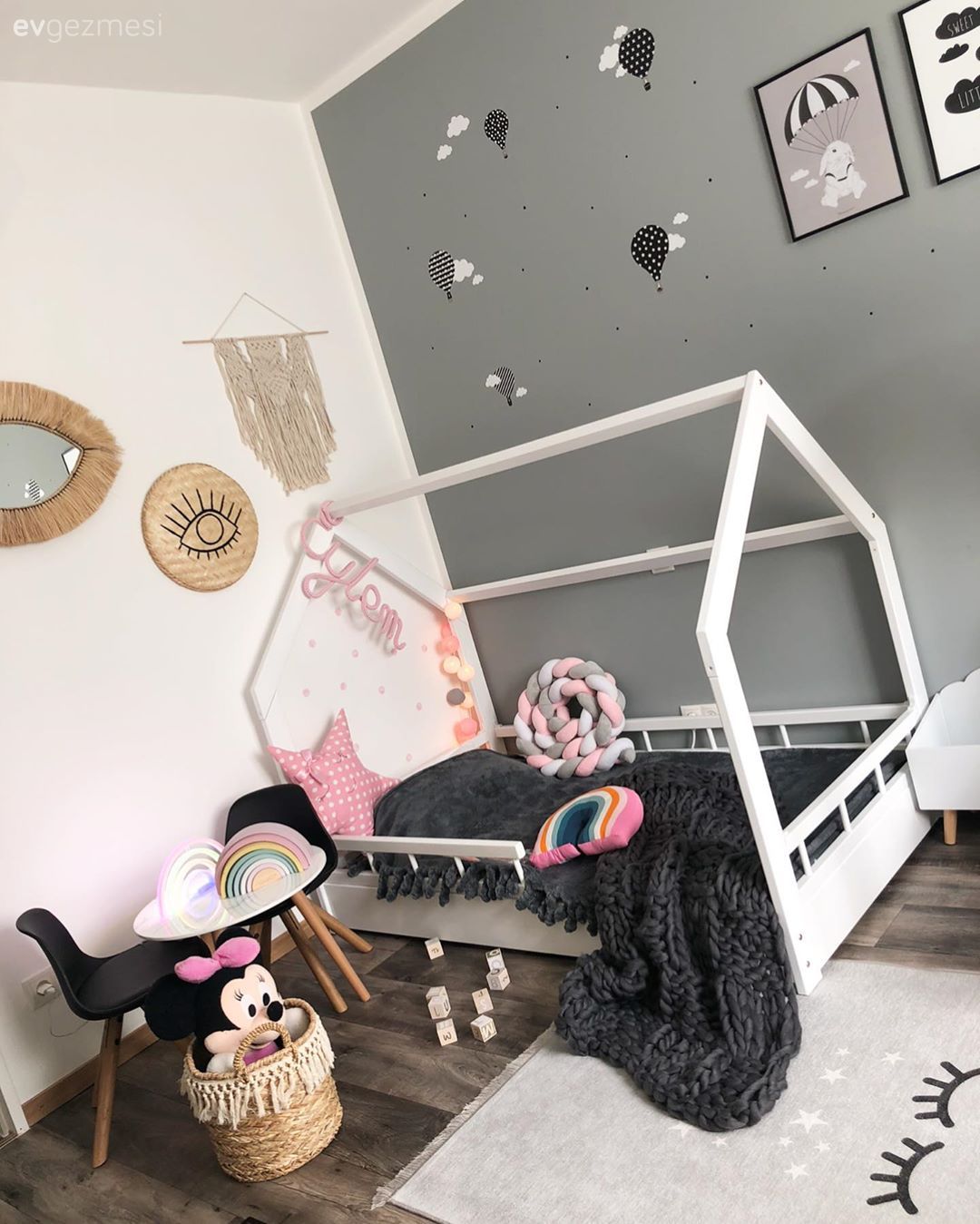 Bu Keyifli Evde Göze Çarpan Detayların Haddi Hesabı Yok