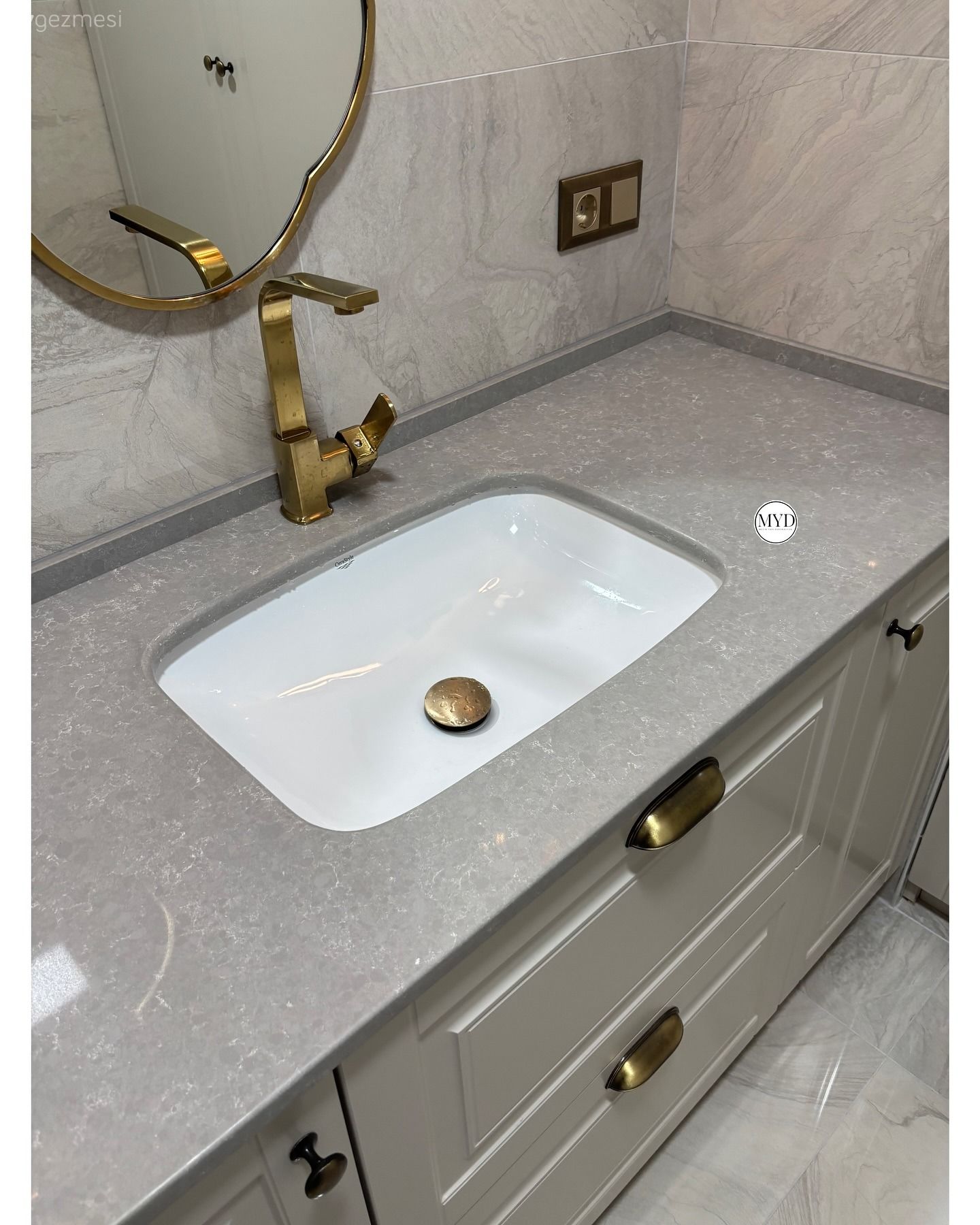 Banyo lavabosu, Banyo aynası, Banyo, Banyo seramikleri, Banyo dolabı, Gri, Vizon, Bej, Beyaz, Altın