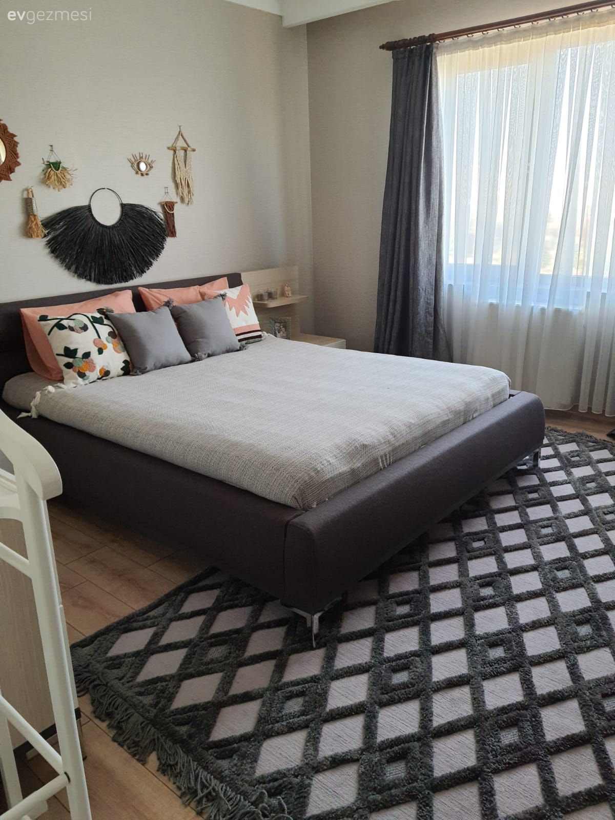 Bu  Ankara Evinde Pastel Tonlar Ahşaplarla Sıcaklık Kazanmış