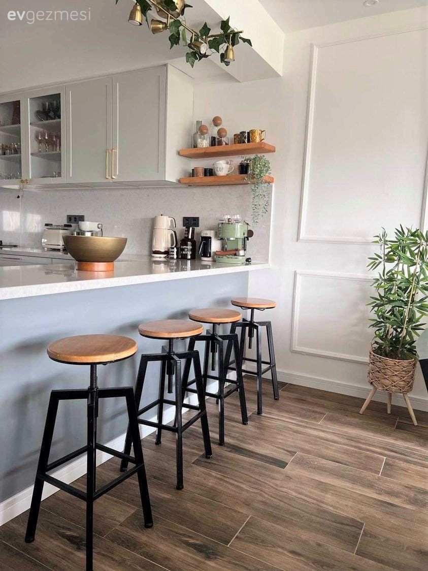 Mutfak, Amerikan Mutfak, Beyaz, Siyah, Bej, Gri, Bar masa & sandalyeleri, Mutfak yarım adası, Mutfak rafı, Mutfak Avize Modelleri, Mutfak perdesi, Ev bitkisi