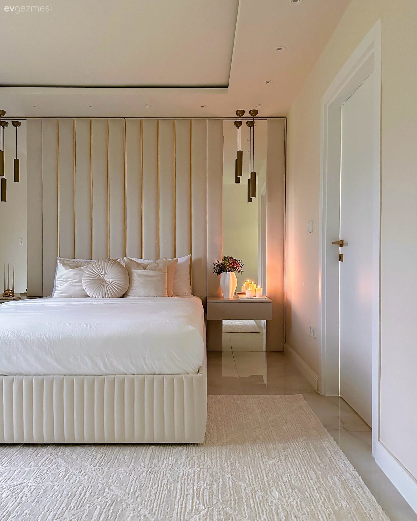 Tamamıyla Modern Görünümü Benimsemiş Bu Evde Art Dekoya da Yer Var!