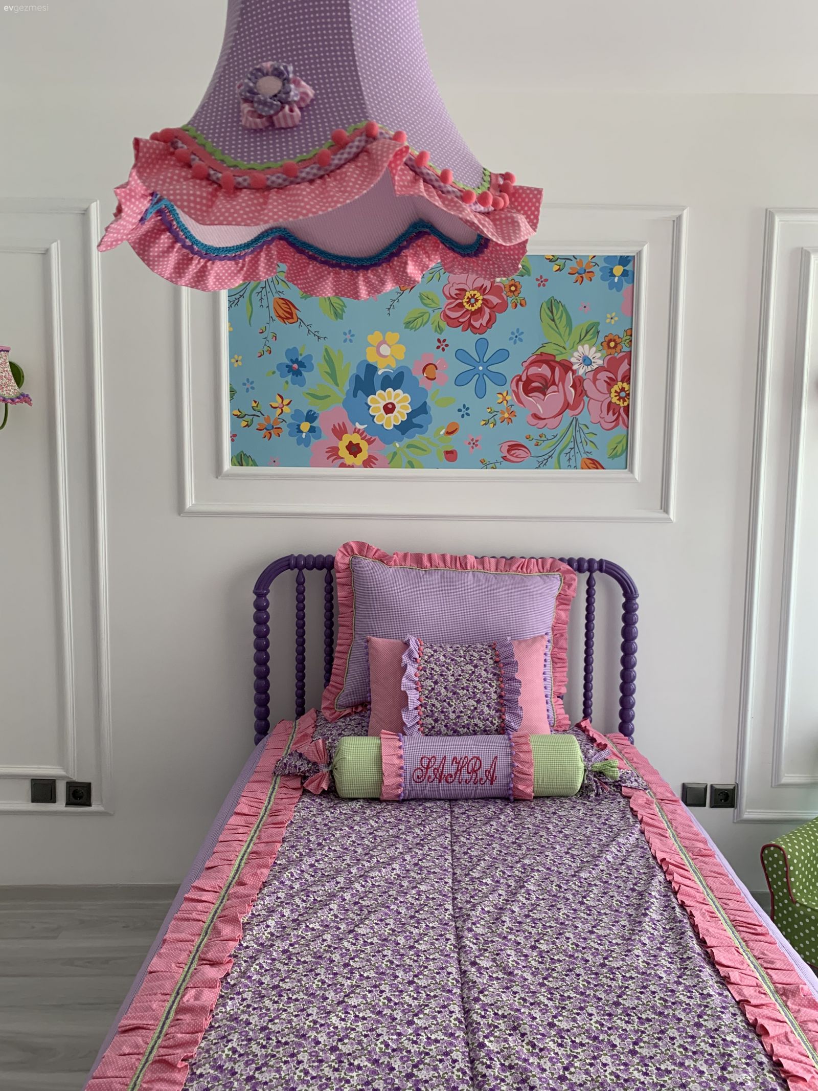 Beyaz ve Ahşap Uyumu Bu İstanbul Evinin Her Köşesinde Beyaz ve Ahşap Uyumu Bu İstanbul Evinin Her Köşesinde