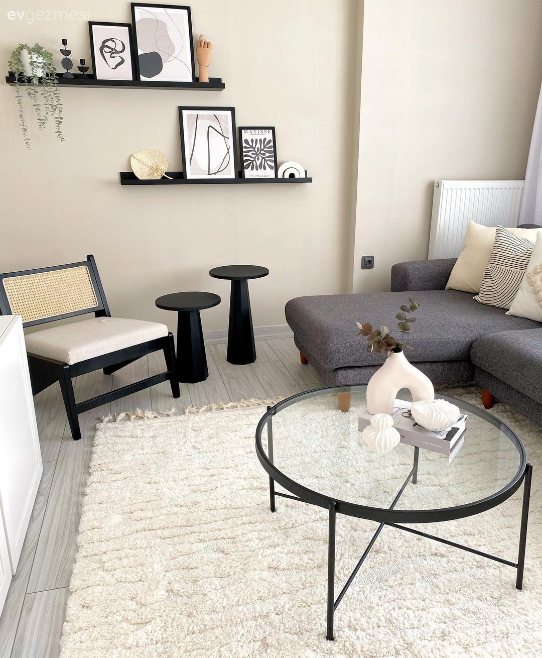 Bu İstanbul Evinde Hem Renkler Hem de Aksesuarlar Yerli Yerinde!