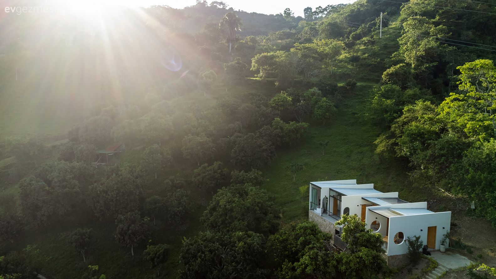 Manzaraya Saygı Duruşunda Bulunan 100 M2'lik Yazlık!