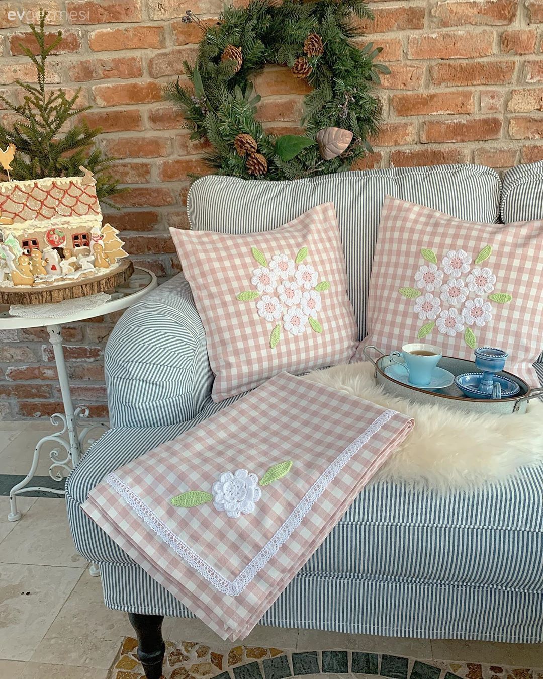 Bu Naif Evin İçinde Bütün Desenler Neşeyle Buluşmuş!