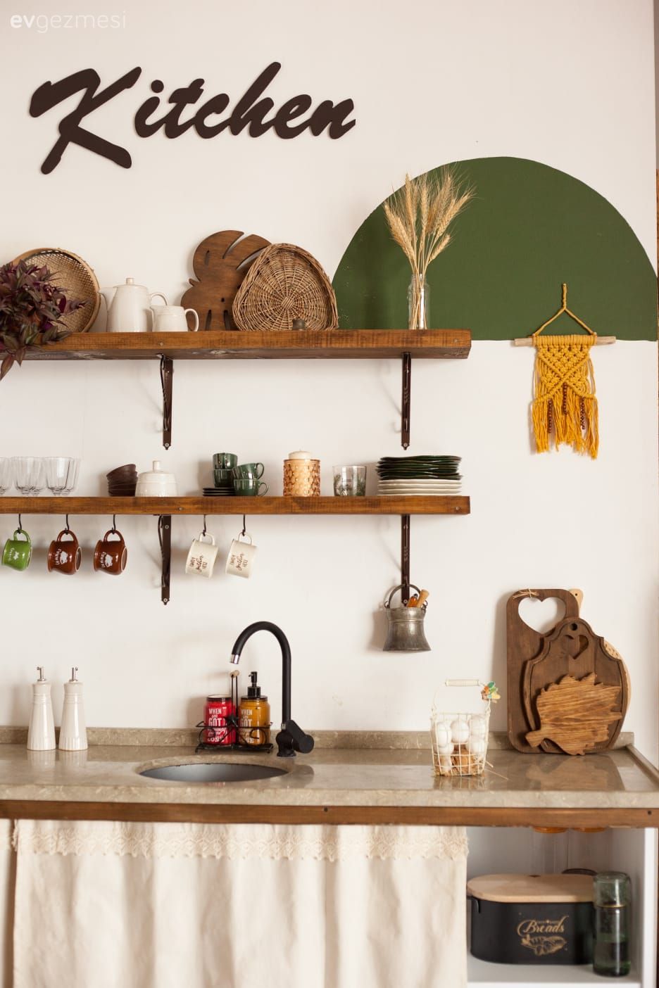 Öncesi&Sonrası: Bomboş Bir Atölye Olmuş Mu Size Rustik Bir Mutfak