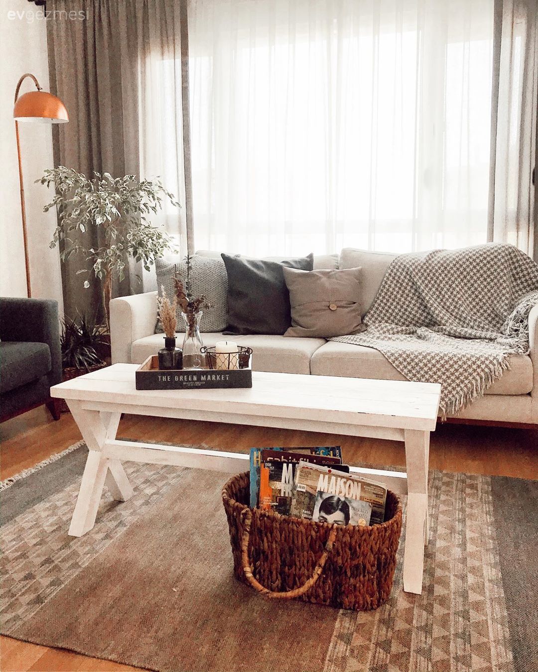 Retroyu Çok Seven Bu İzmir Evinde Enerji Hep Pozitif!