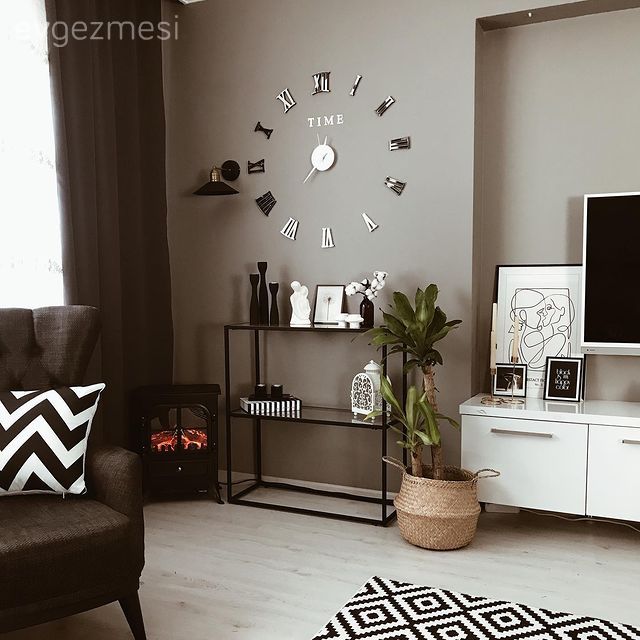 Gri duvar, Antrasit  , Ev bitkisi, Metal duvar saati, Sandalye, Desenler, Tv ünitesi, Tv ünitesi aksesuarları, Ev Aksesuar, Saksı