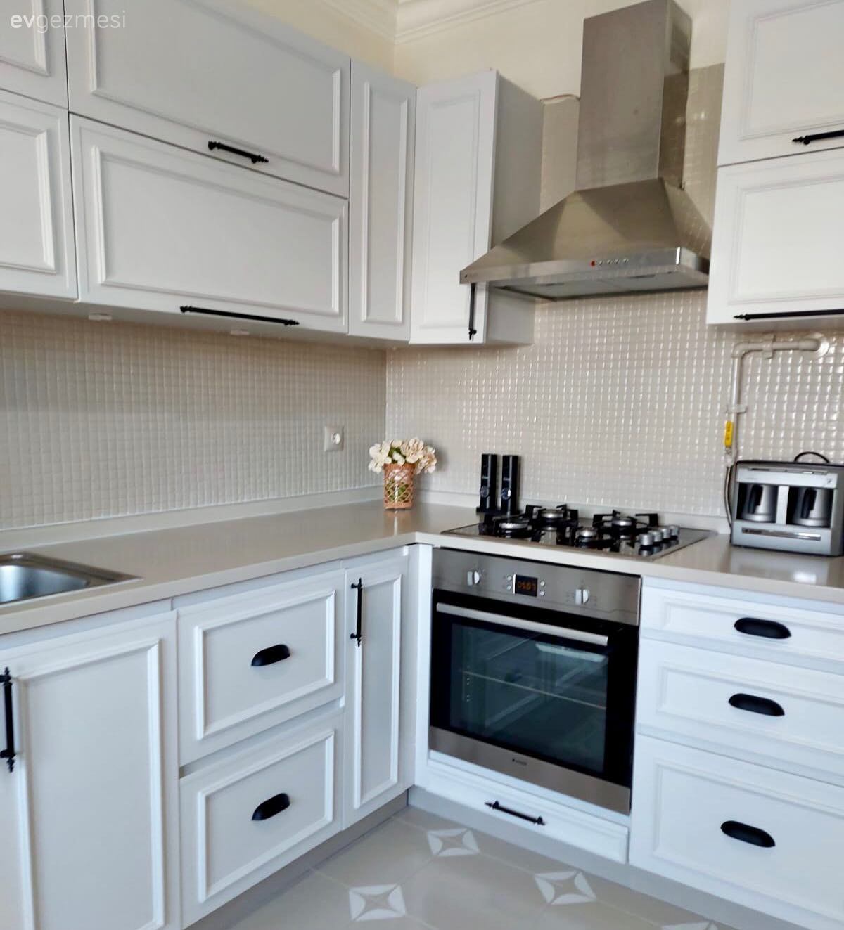 Çıta Üstüne Boya Gelince Dolaplar Başka Hâle Gelmiş