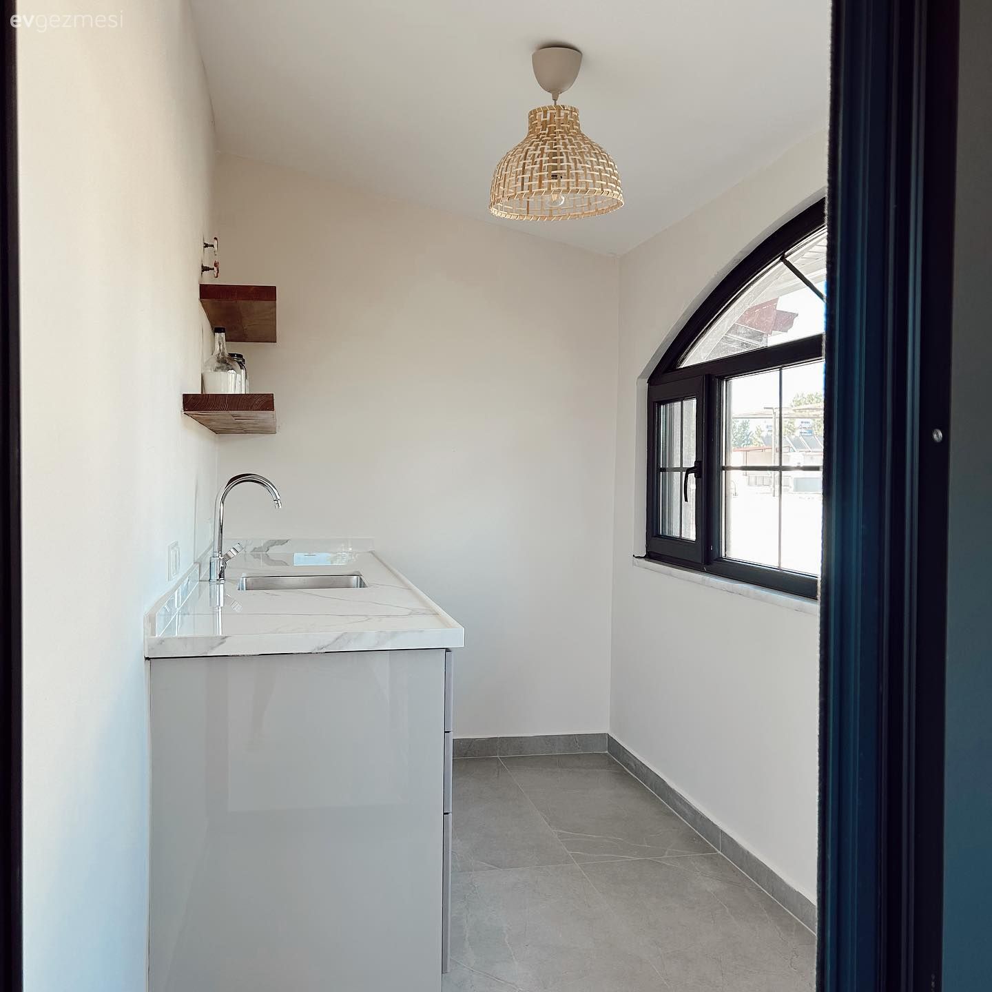 Çamaşır odası, Beyaz, Gri, Siyah