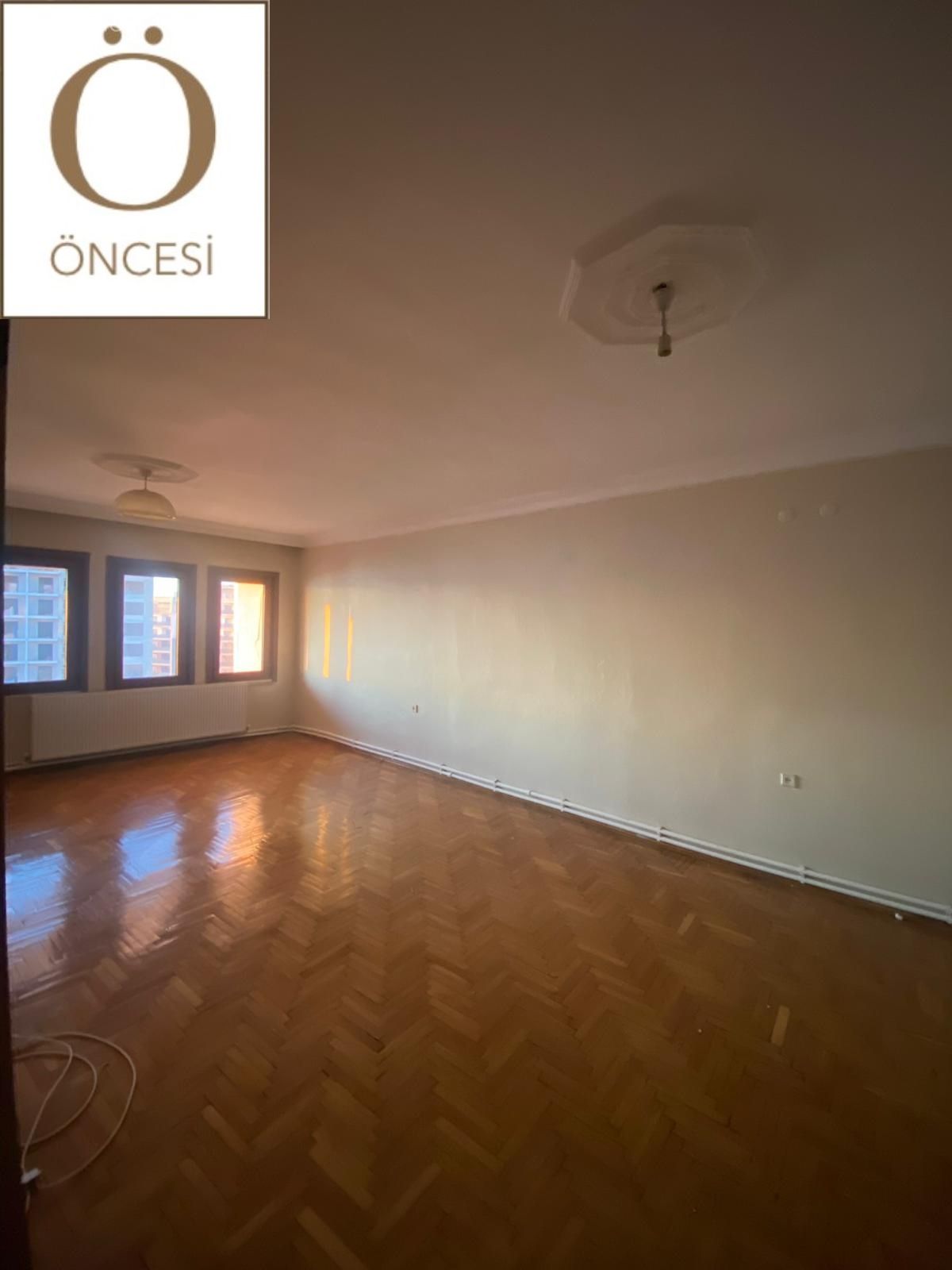 Eski Bir Evin Daha Modern Görünümüne Geçiş Öyküsü