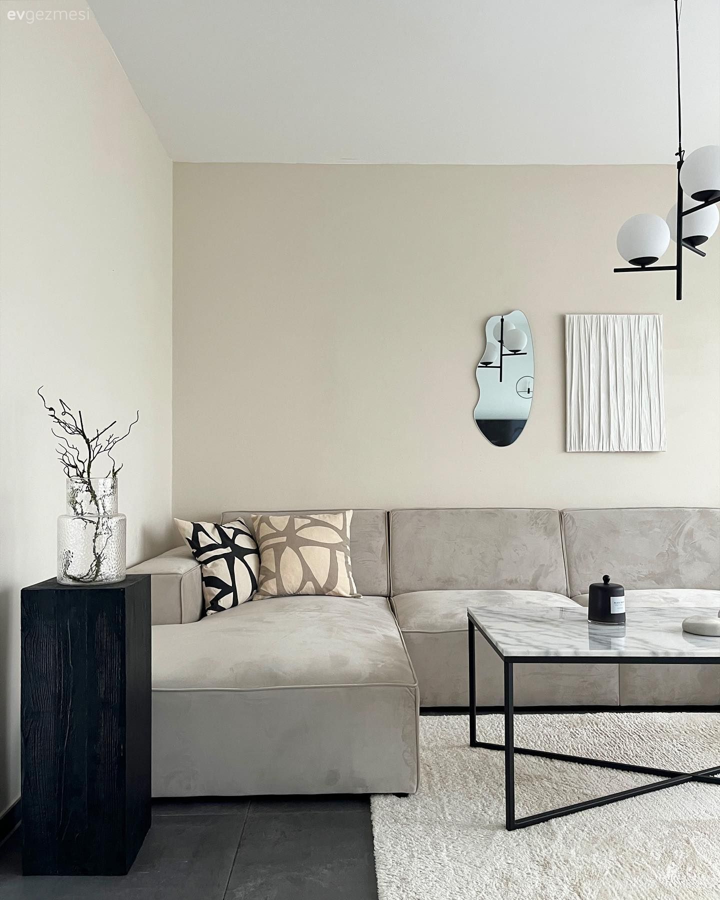 Bu Modern Evde Zamansızlık Hissi Dekorun Karakterini Belirlemiş!