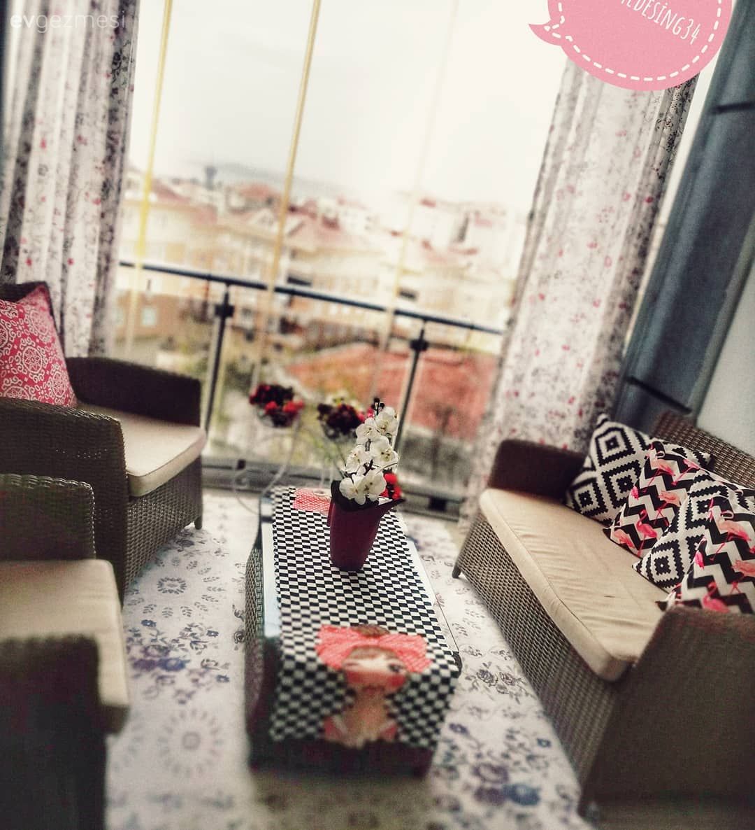 Bu Ev Klasik Stili ve Güçlü Renkleriyle Çok Şık