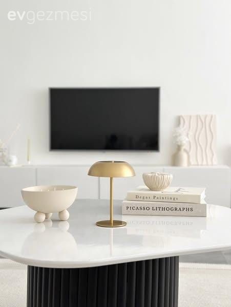 Tv ünitesi, Tv ünitesi aksesuarları, Ev Aksesuar, Beyaz, Siyah, Dekoratif Objeler, Avize, Aydınlatma, Salon avizesi, Orta sehpa, Sehpa