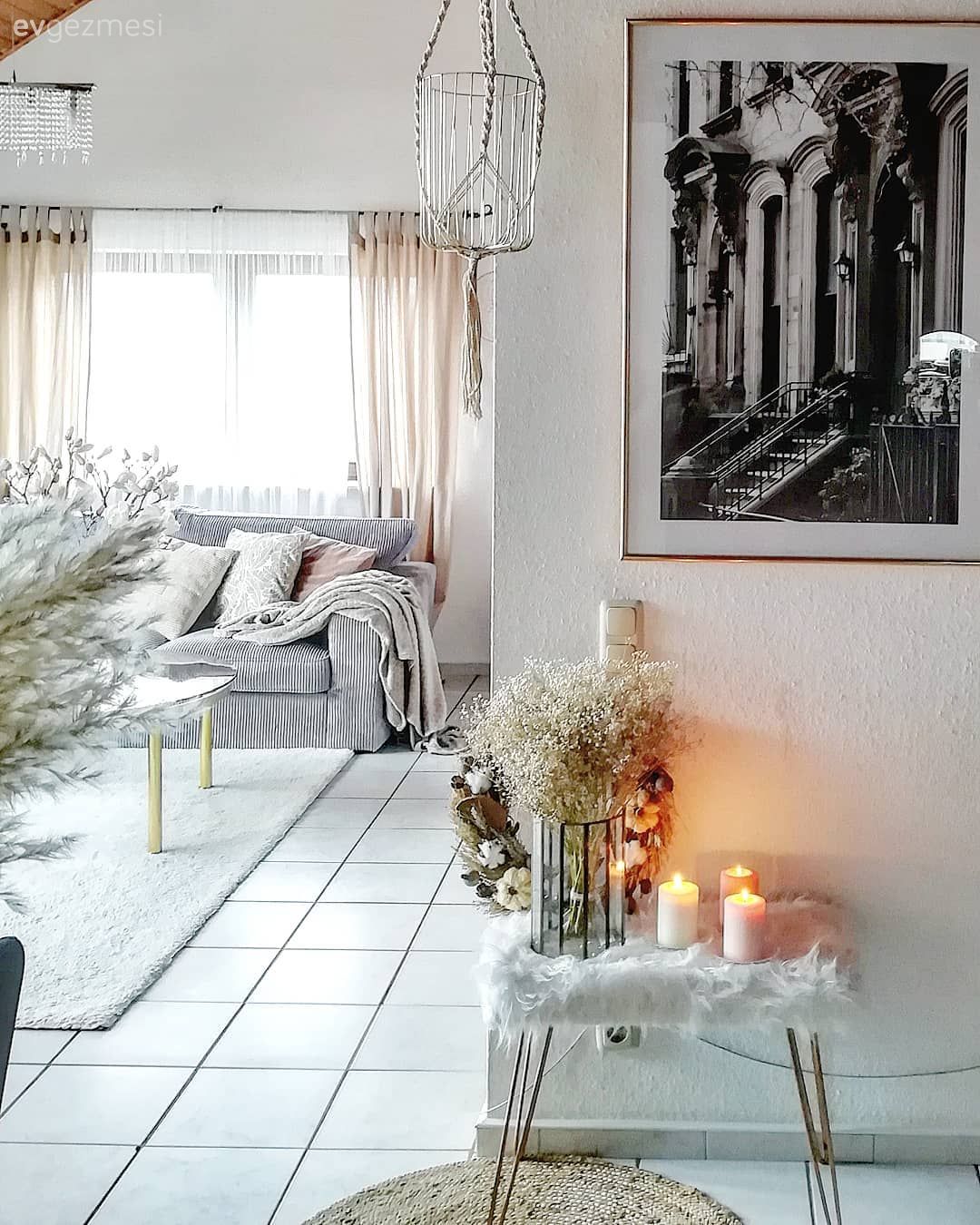 Bu Evde Ahşap Tavanlardan Yansıyan Sıcaklık Bütün Alanı Kuşatmış