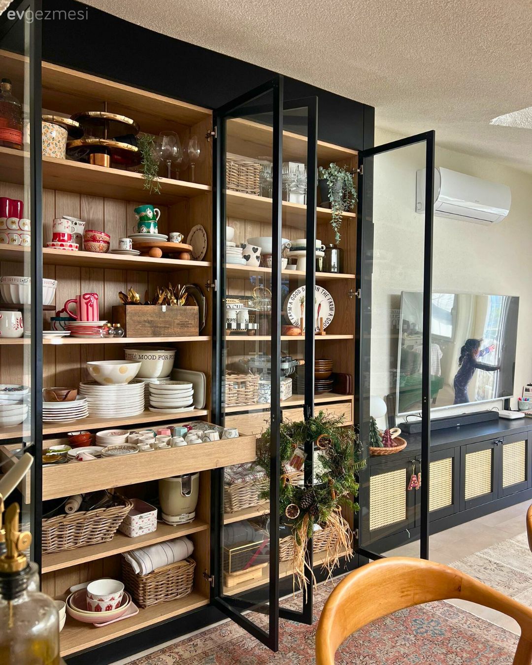 Siyah, Cam kapaklı dolap, Tv ünitesi, Tv ünitesi aksesuarları, Ev Aksesuar, Hazeran