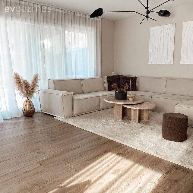 Bu İskandinav Ruhlu Evde Beyaza Sadece Ahşaplar Eşlik Edebilmiş!