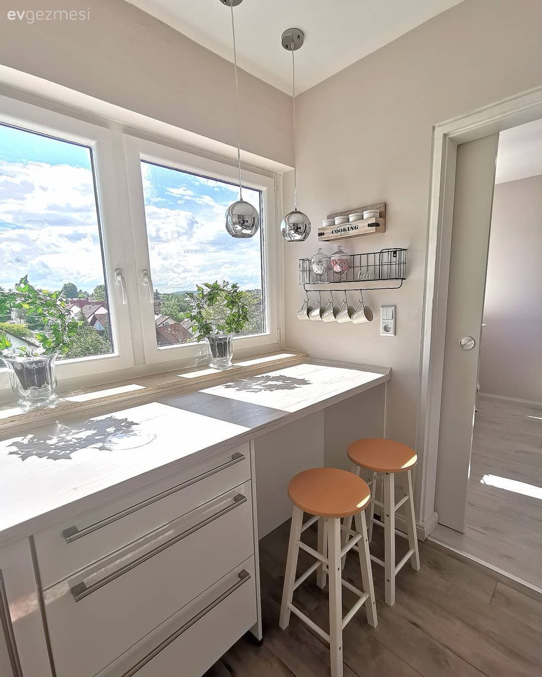 Şık Olmayı Aklına Koyan Bu Evin Göbek Adı Işıltı