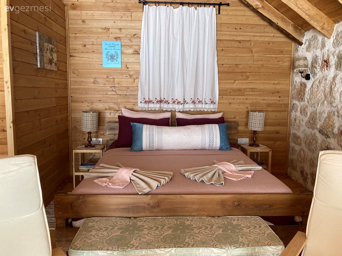 Kaş'taki Bu Tatil Evi Geçmiş ve Bugün Arasındaki Eğlenceli Köprü!