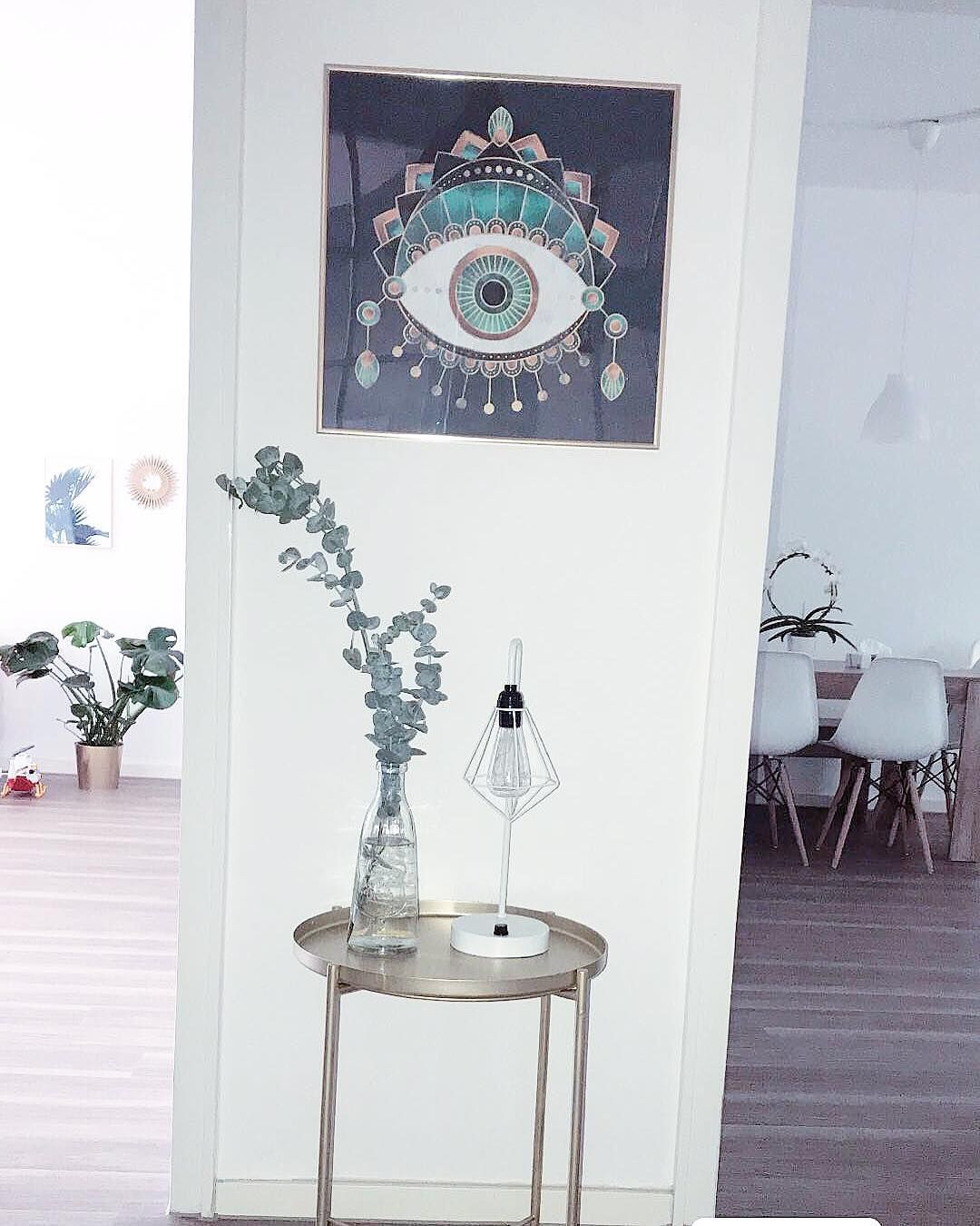 Antre, Metal ayaklı sehpa, Sehpa, Tablo, Duvar dekorasyonu