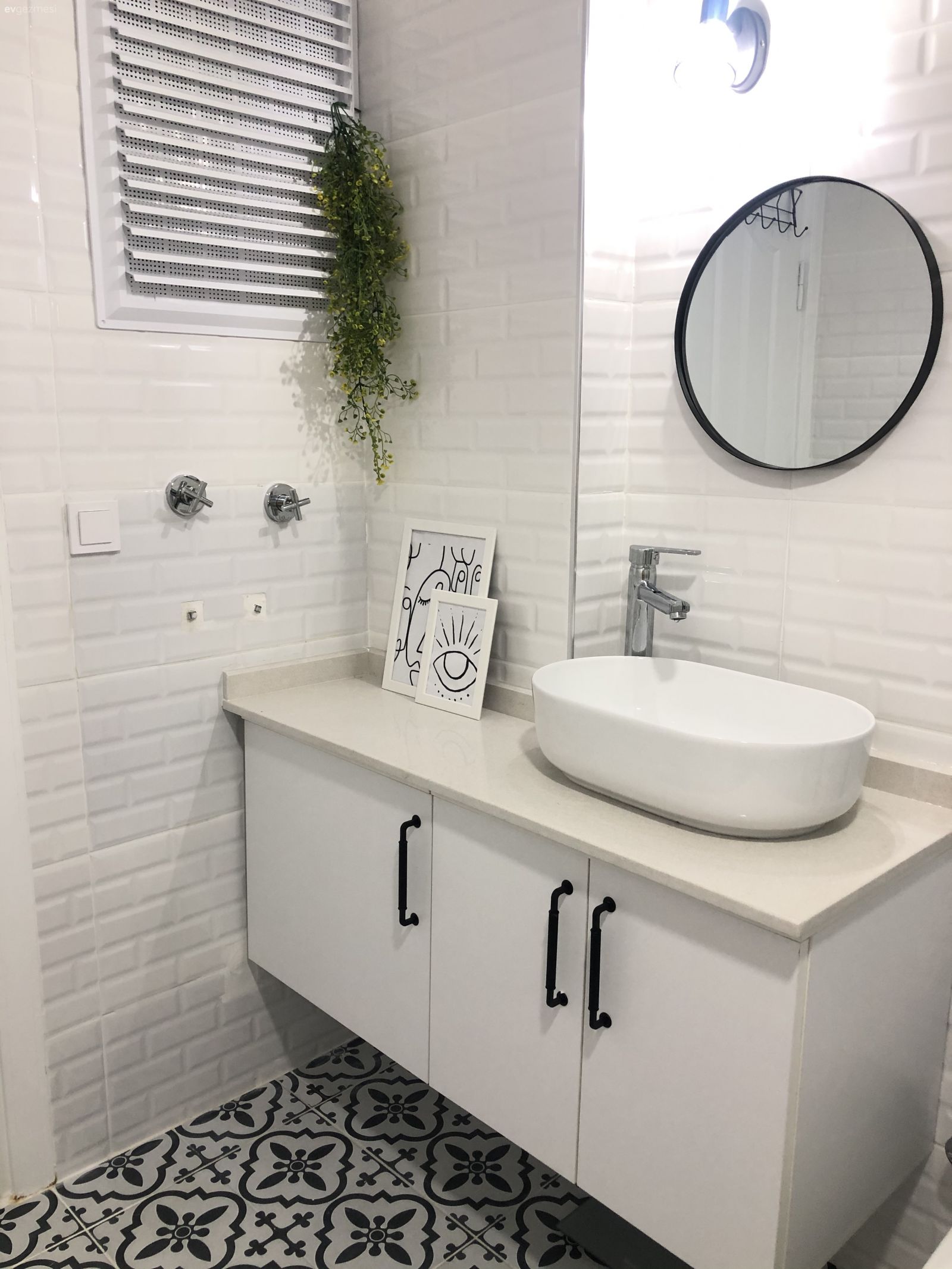 Öncesi&Sonrası: Modern Tarzın Buram Buram Estiği Bir Banyo!