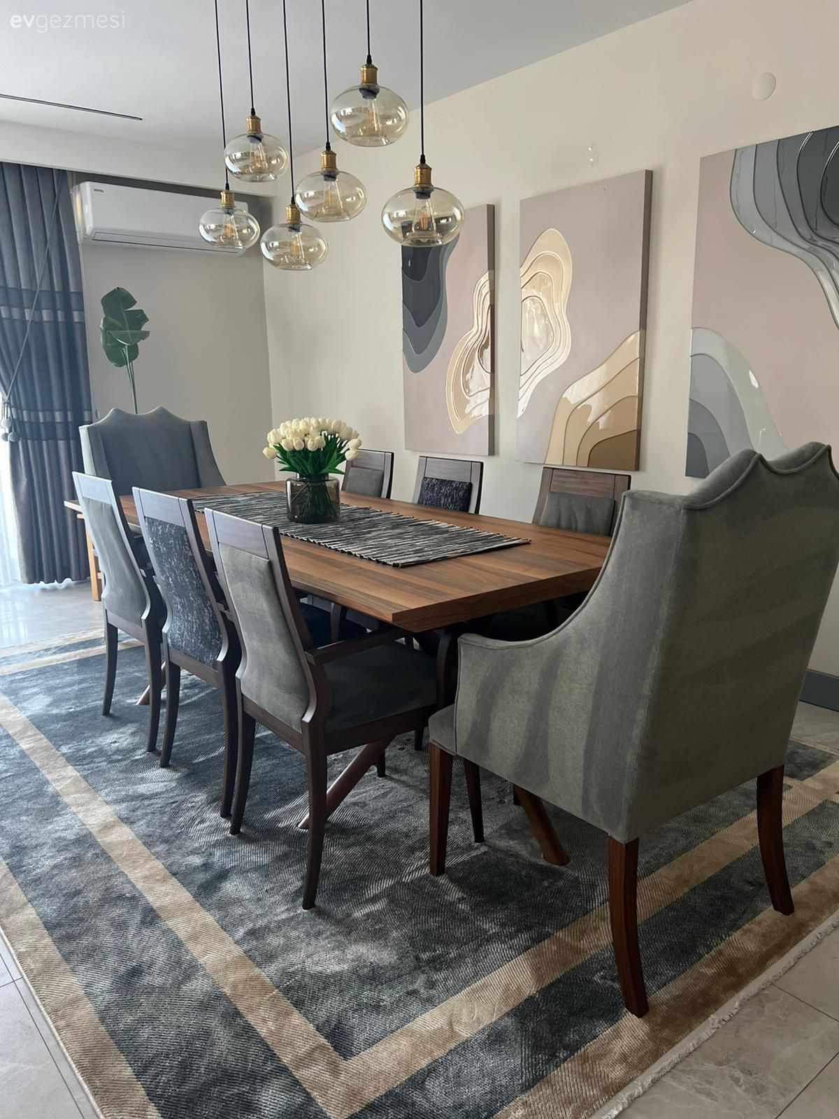Yemek masası, Antrasit  , Masif ahşap, Sandalye, Tablo, Duvar dekorasyonu, Avize, Aydınlatma, Yemek odası avizesi, Halı