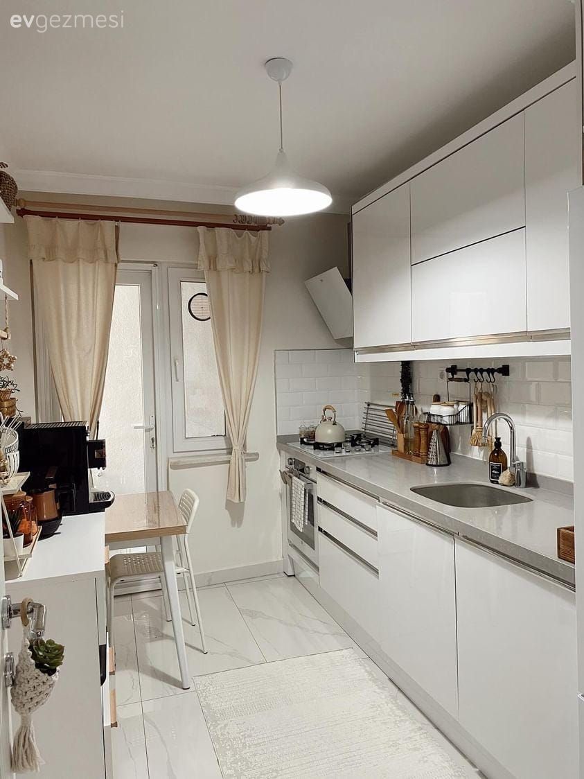 Mutfak, Beyaz, Bej, Krem, Mutfak aksesuarları, Ekstra mutfak dolabı, Dekoratif Objeler, Mutfak perdesi