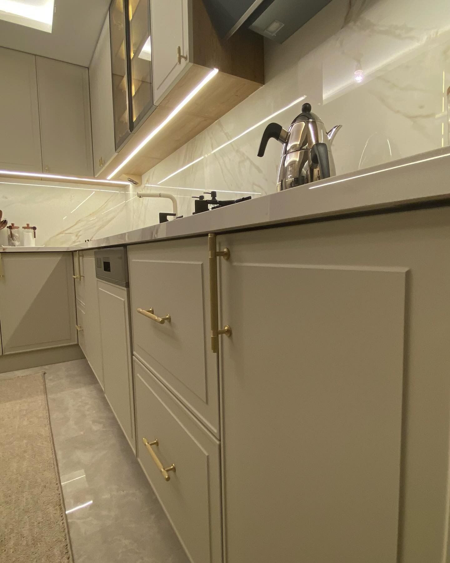 Modern Tarzlı Bu Mutfakta Kahve Köşesi Samimiyet Kaynağı