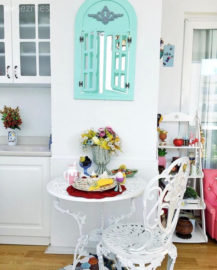 Ferforje, Balkon masası, Sandalye, Pencere duvar dekoru, Duvar dekorasyonu, Mavi, Beyaz