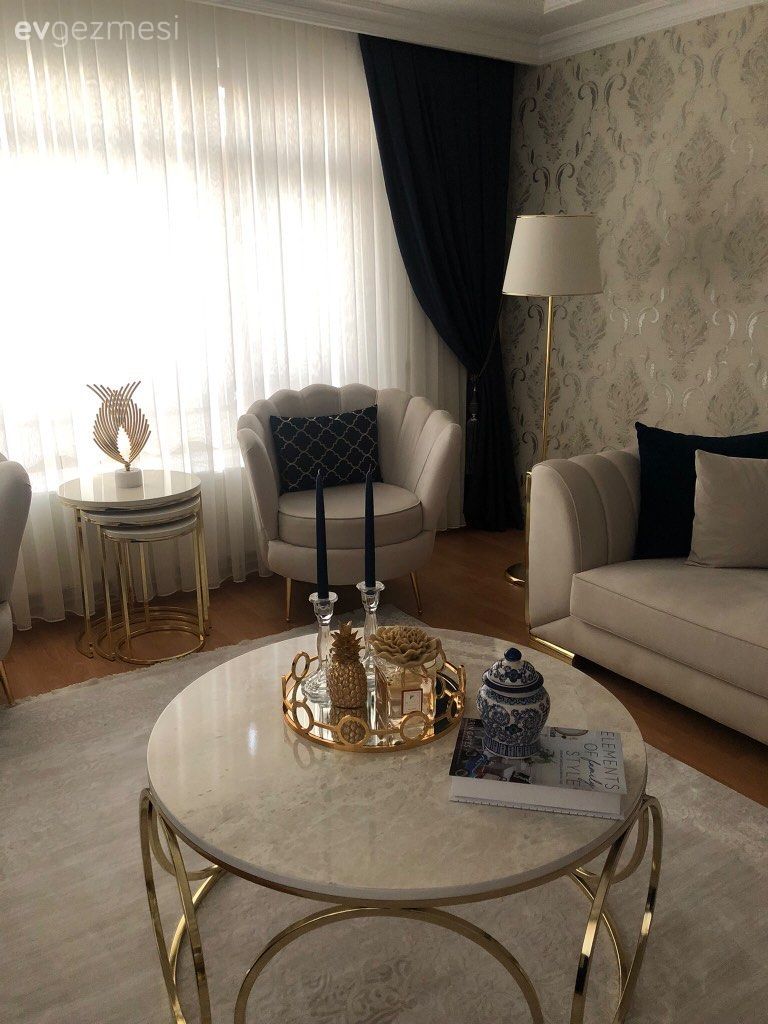 Balkon, Teras, Ahşap Mobilya, Bambu çit, Beyaz, Siyah, Koltuk takımı, Balkon masası, Balkon halısı, Ev bitkisi, Saksı, Kırlent, Ev tekstili