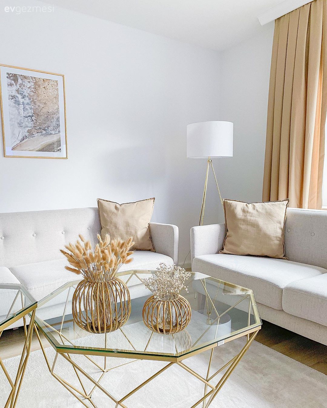 Göz Yormayan Parçalarla Albeni Kazanan Bu Evde Her Şey  Tam Ayarında!