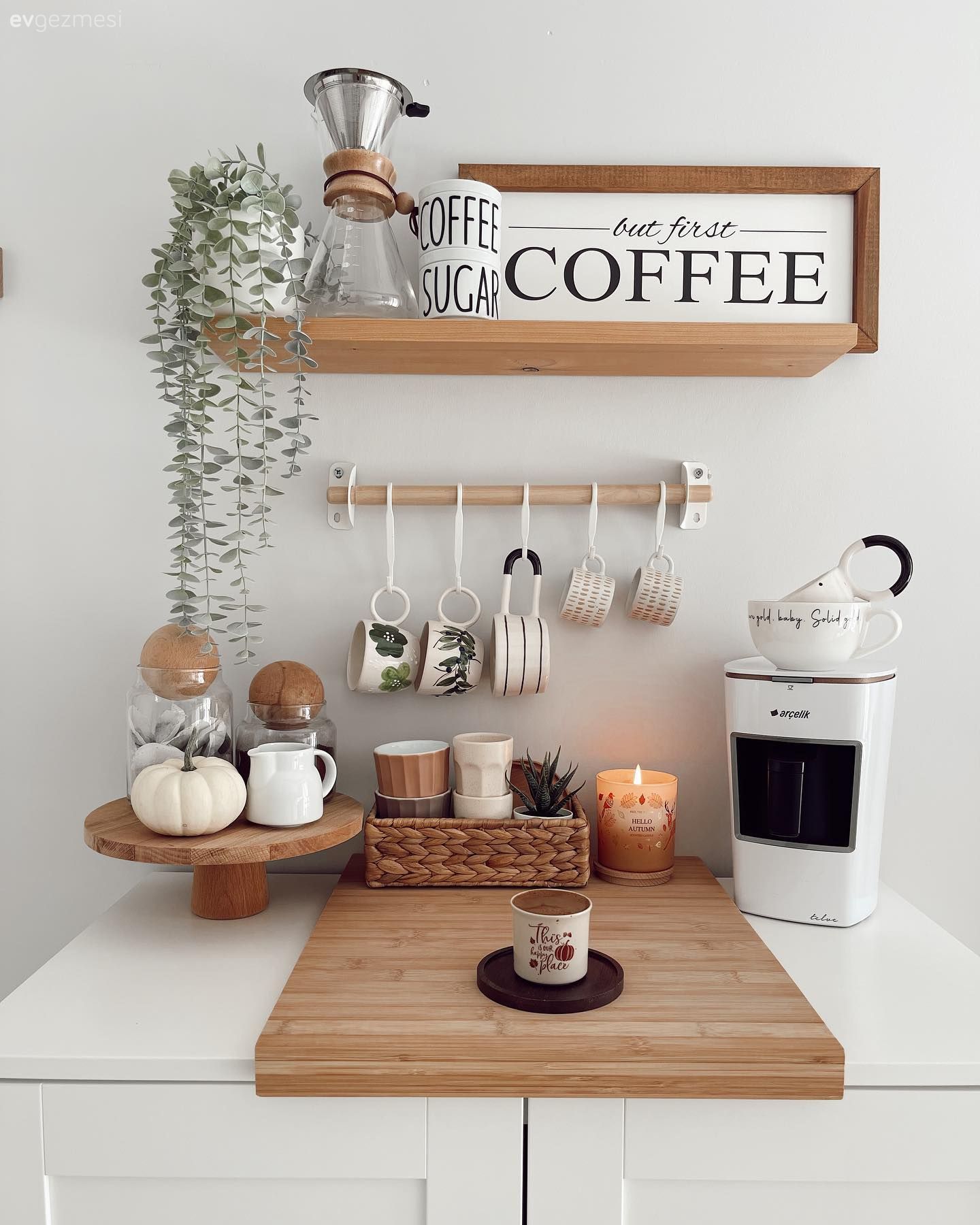 Kahve köşesi, Beyaz, Beyaz ve ahşap mutfak, Mutfak