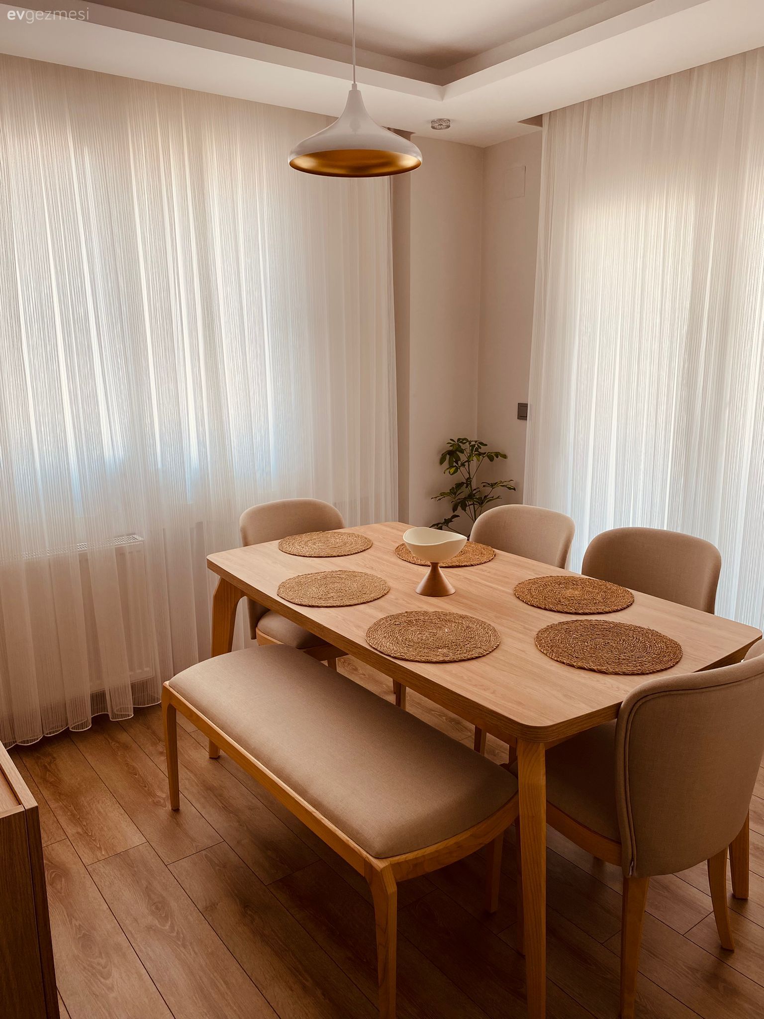 Bu Adana Evinde Kullanılan Renkler Birbirine Çok Yakışmış!