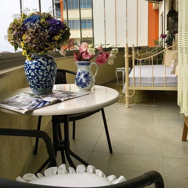 Balkon, Balkon oturma grubu, Kırlent, Ev tekstili, Balkon avizesi, Balkon masası, Kapalı balkon