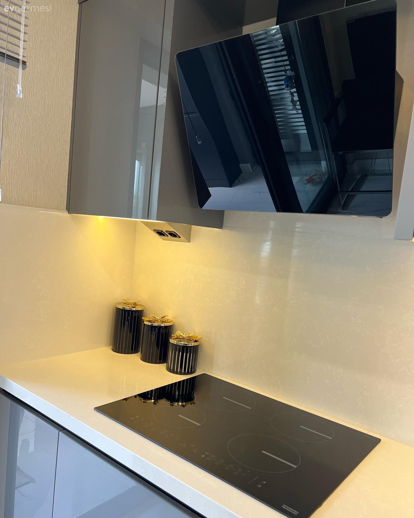 Bu Zonguldak Mutfağında Raylı Kilerler İşlevsellik Adına Görevlendirilmiş!