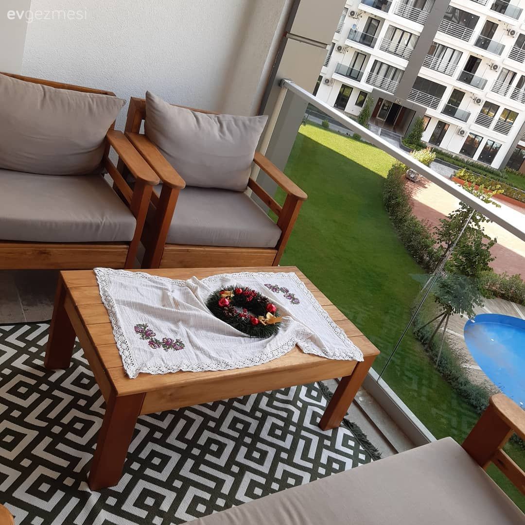 Ev Gezmesi: Yepyeni Duvarıyla Başkalaşan Bir İstanbul Salonu