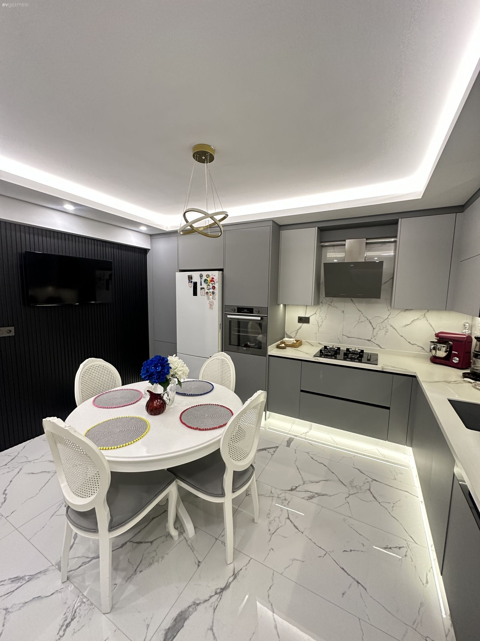 Avantajları ile Birlikte Farklı Tarzlarda Yuvarlak Masa Modelleri!