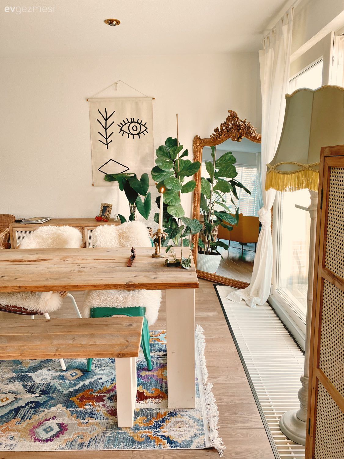 Yemek masası, Sandalye, Ahşap Mobilya, Country, Boy aynası, Ayna, Halı, Dekoratif Objeler