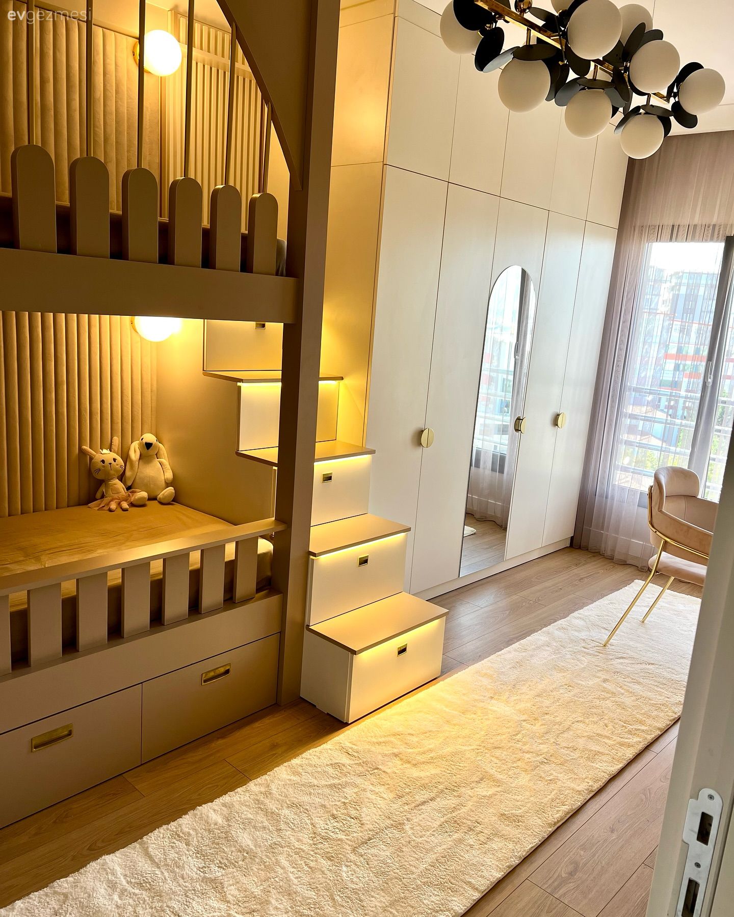 Kocaeli'deki İki Katlı Bu Evin Her Odası Ayrı Özene Sahip