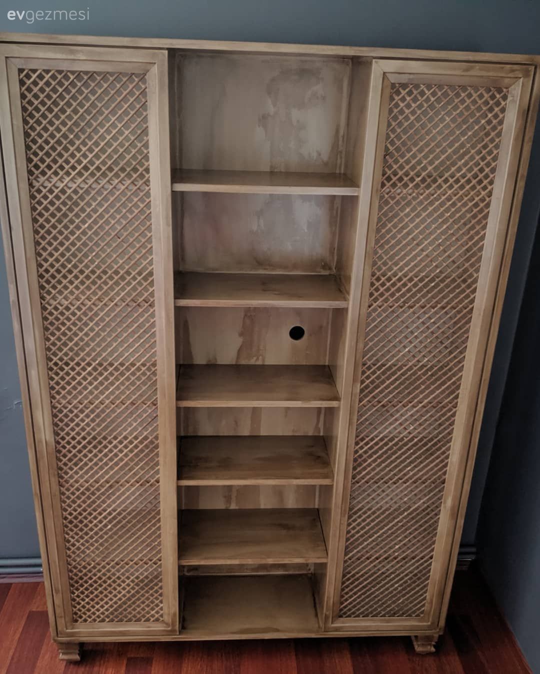 Bir Dönüşüm Hikayesi: Eski Halini Hiç Aratmayan Kitaplık